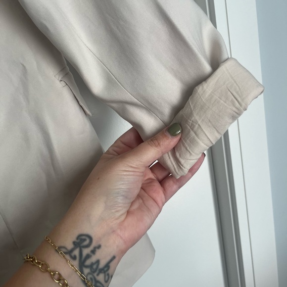 Cream blazer from Dynamite - Picture 7 of 8